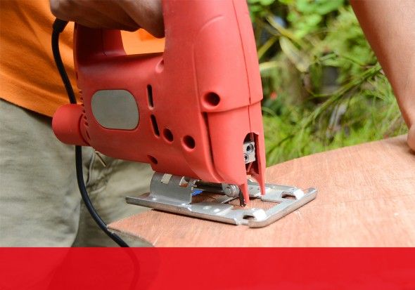 Como utilizar uma serra de recortes Como utilizar uma serra de recortes