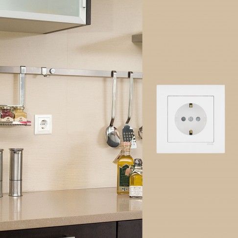 Tomada Schuko Monobloco Logus 90 Tomada Schuko Monobloco Logus 90