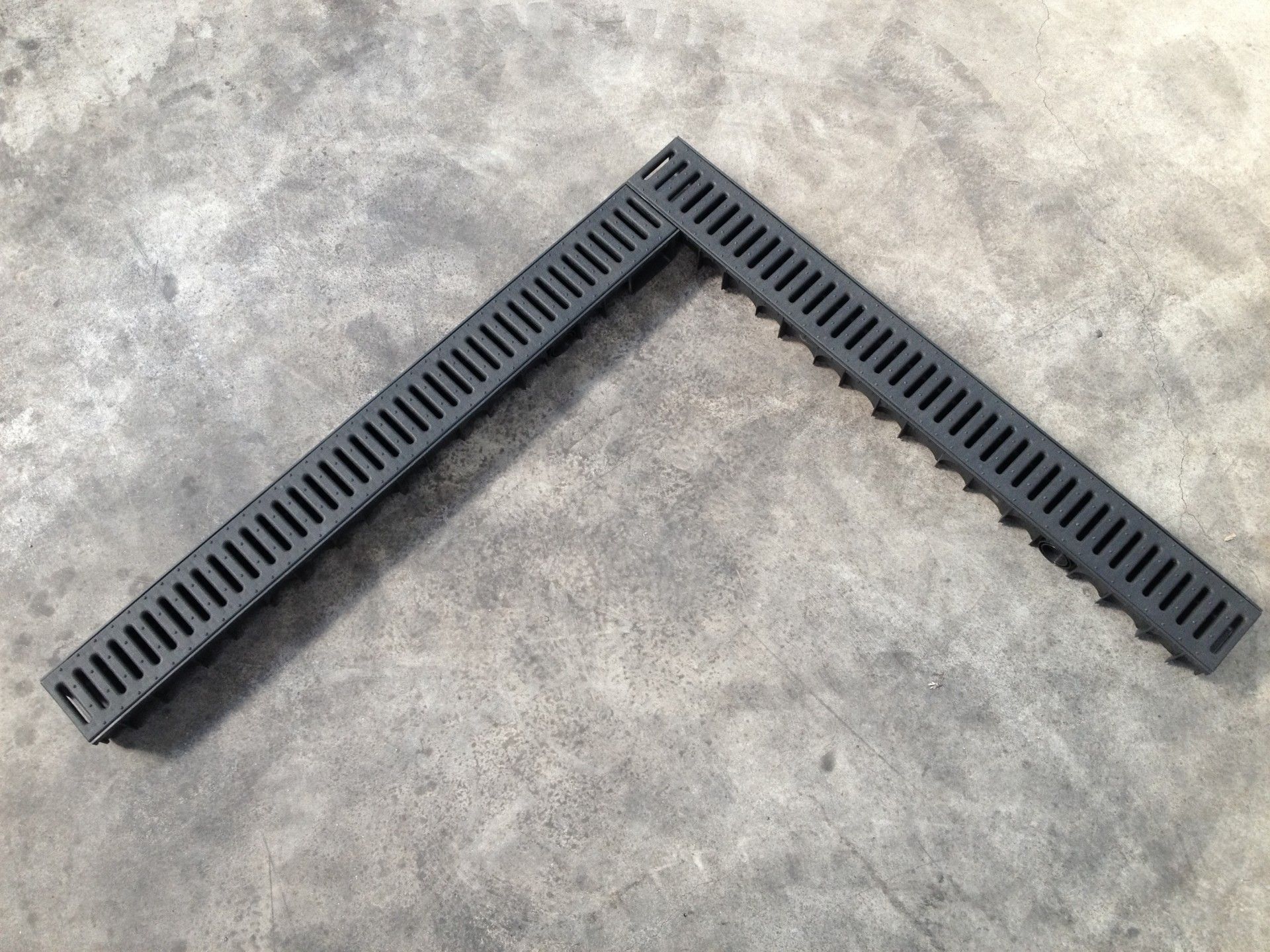 Canal Pp Compact C/Grelhas 100x11x5.5