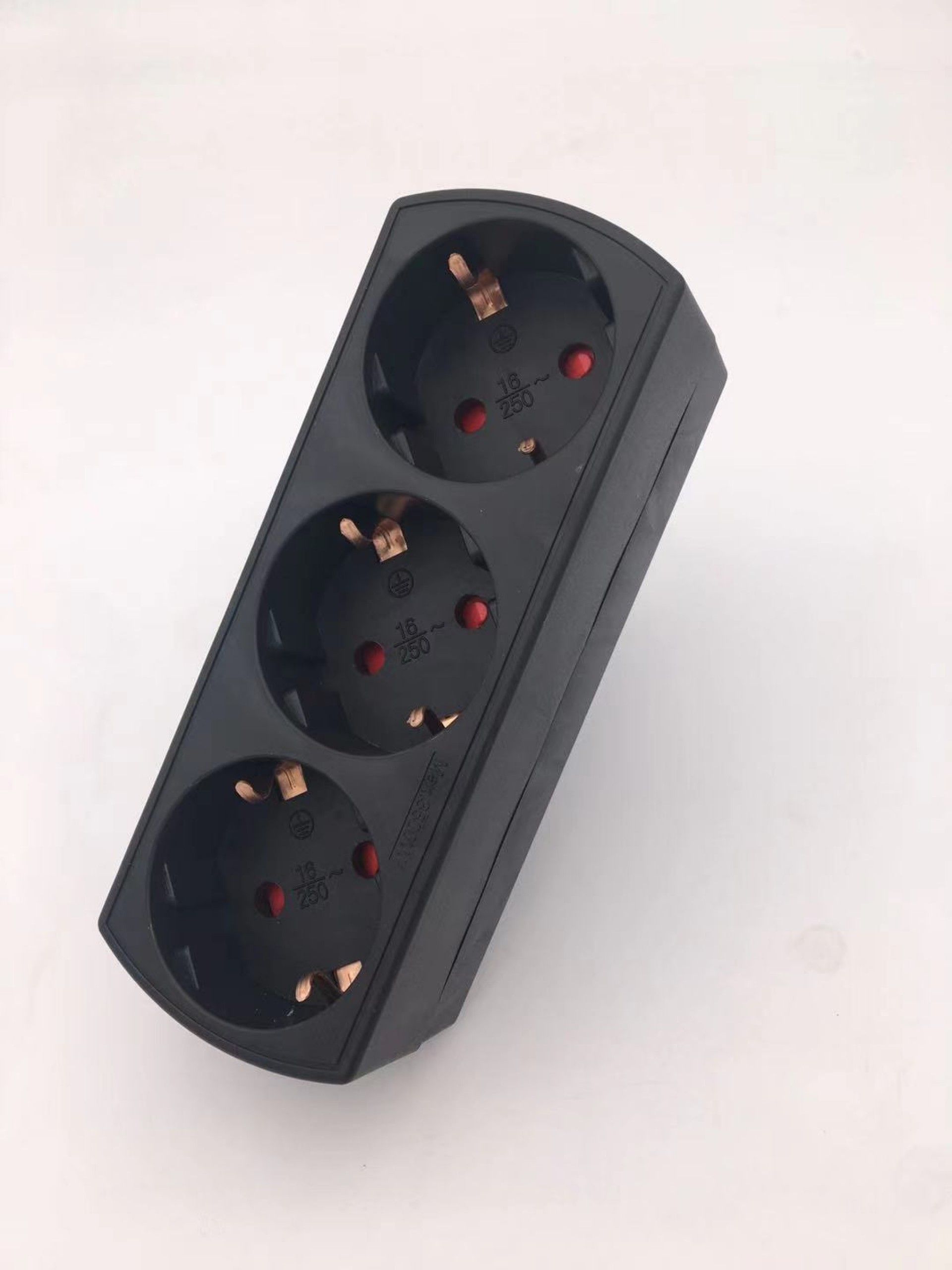 Ficha Tripla Frontal Preta