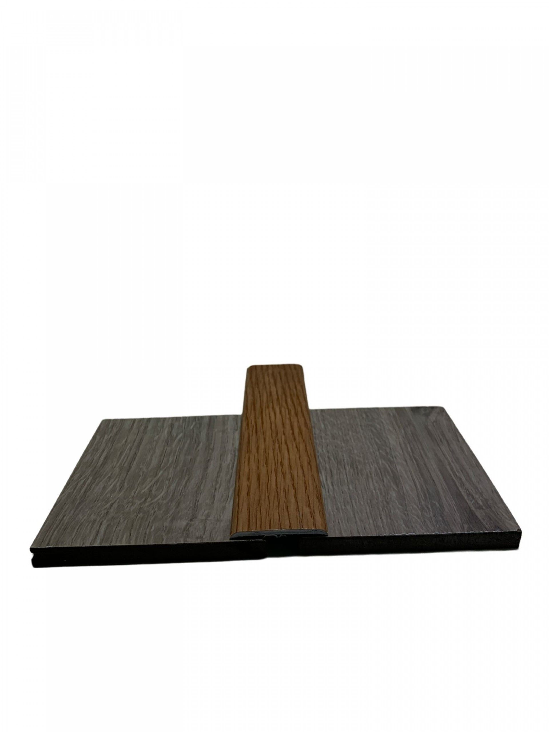 Perfil PVC Transição Adesivo 90x3,5x0,5 Geneva