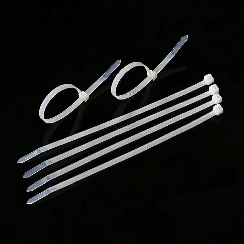 Abra�adeiras Serrilha 150x3,5mm Brancas 50un