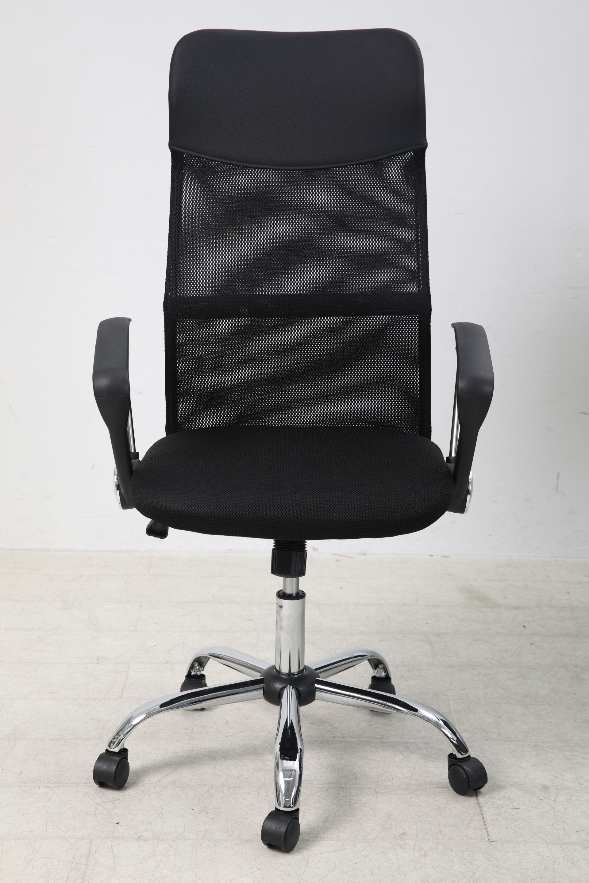 Cadeira Escritório Nilo Preta