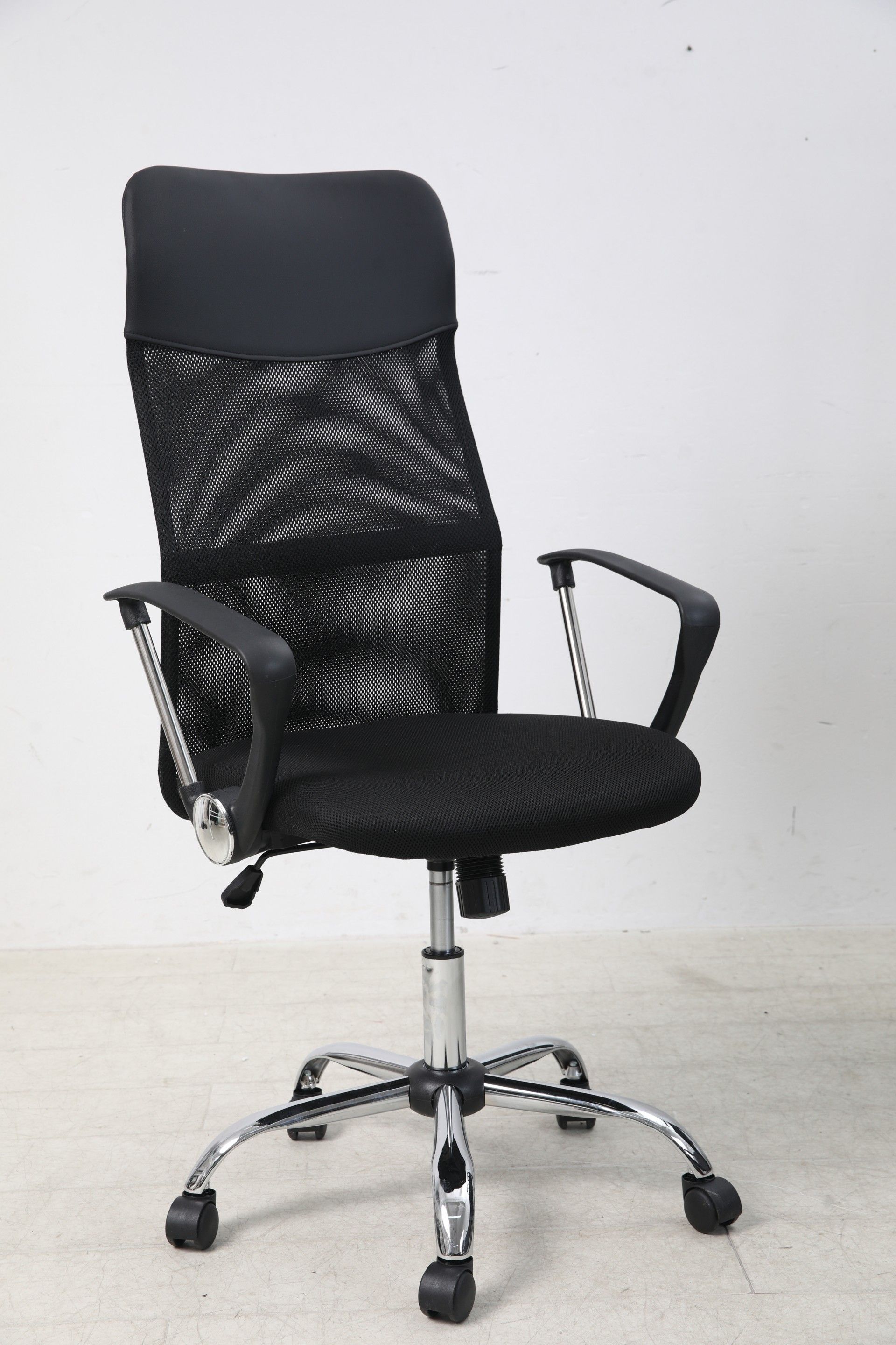 Cadeira Escritório Nilo Preta