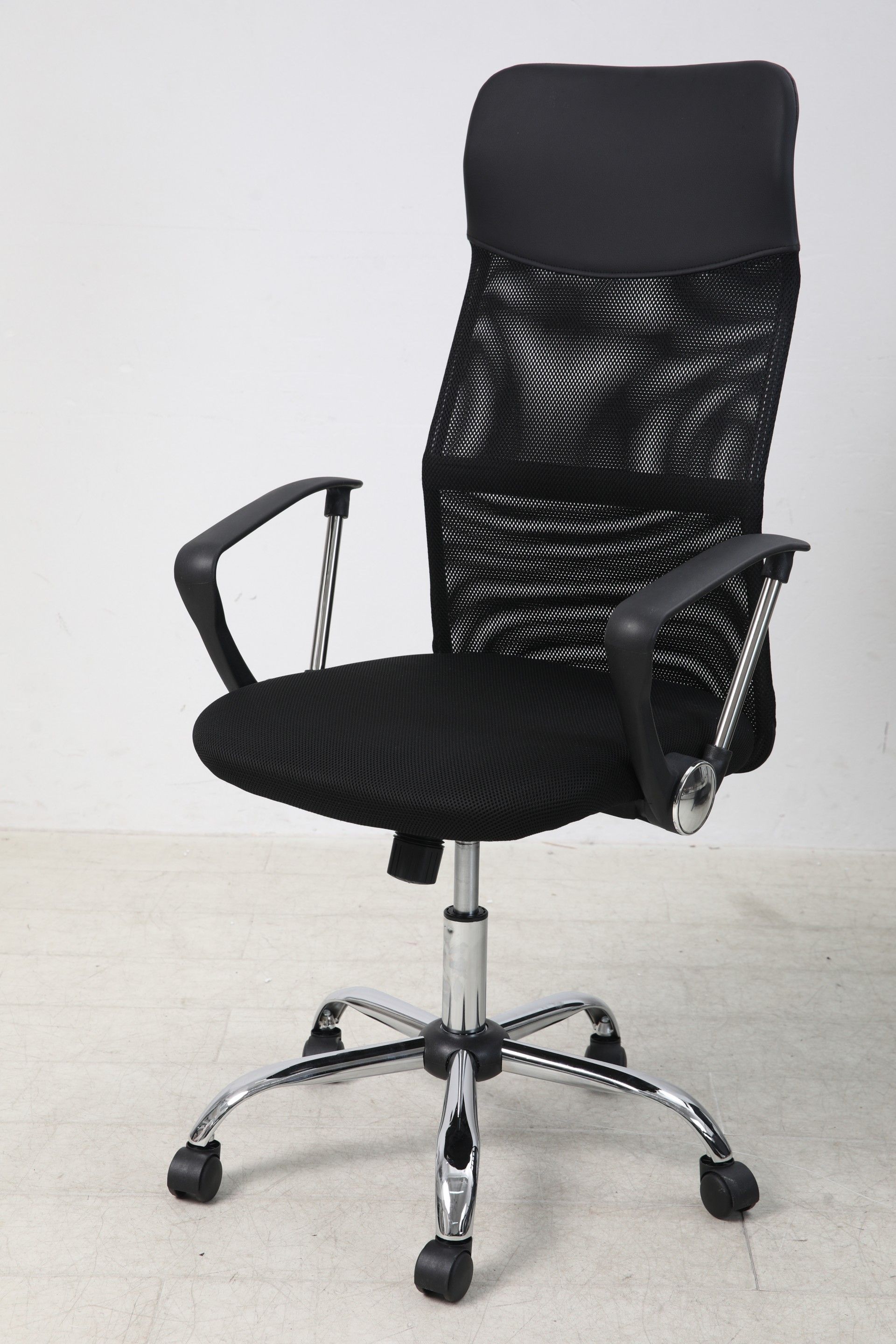 Cadeira Escritório Nilo Preta