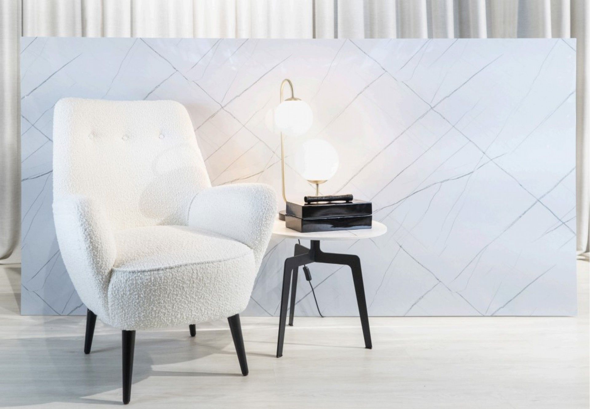 Painel Decorativo Out 244x122cm Un2,98m2