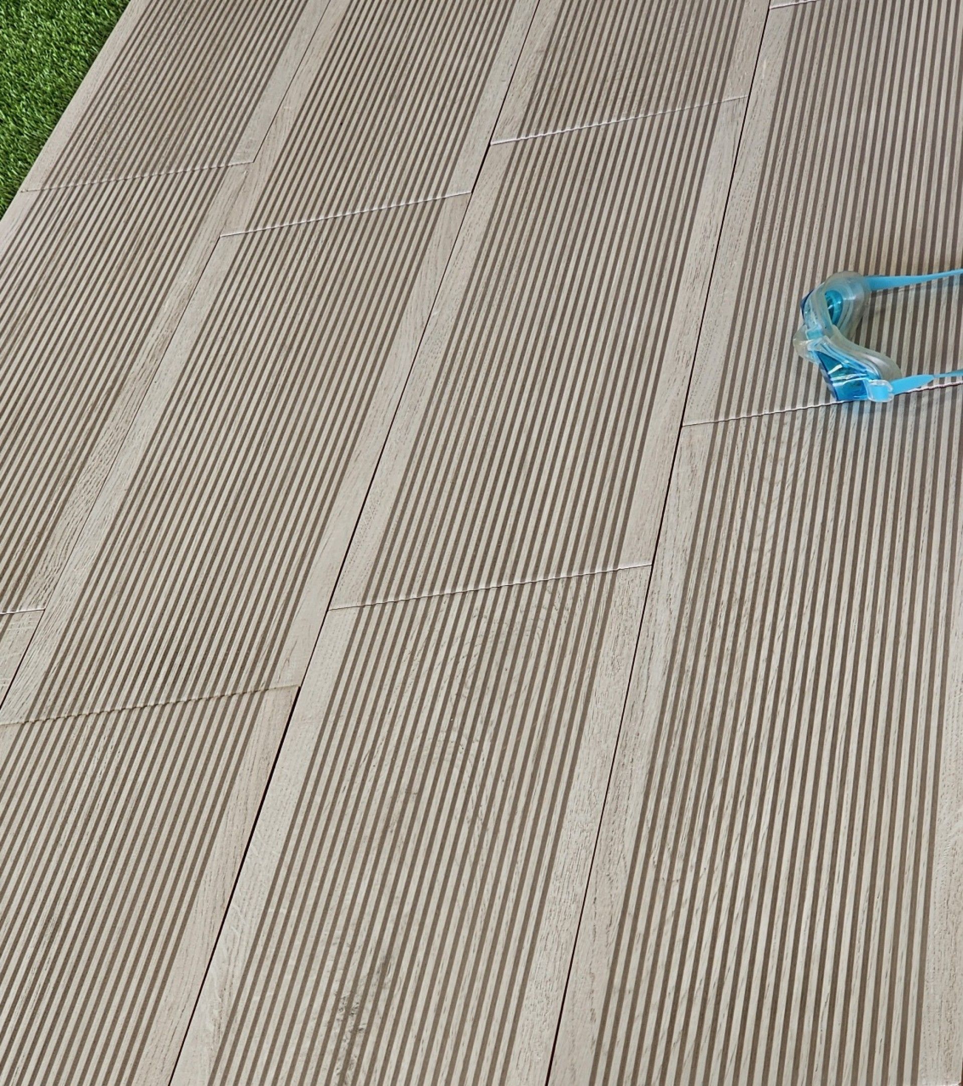 PAVIMENTO DECK TORRONTO GRIS 20X60 CX.1,68M2