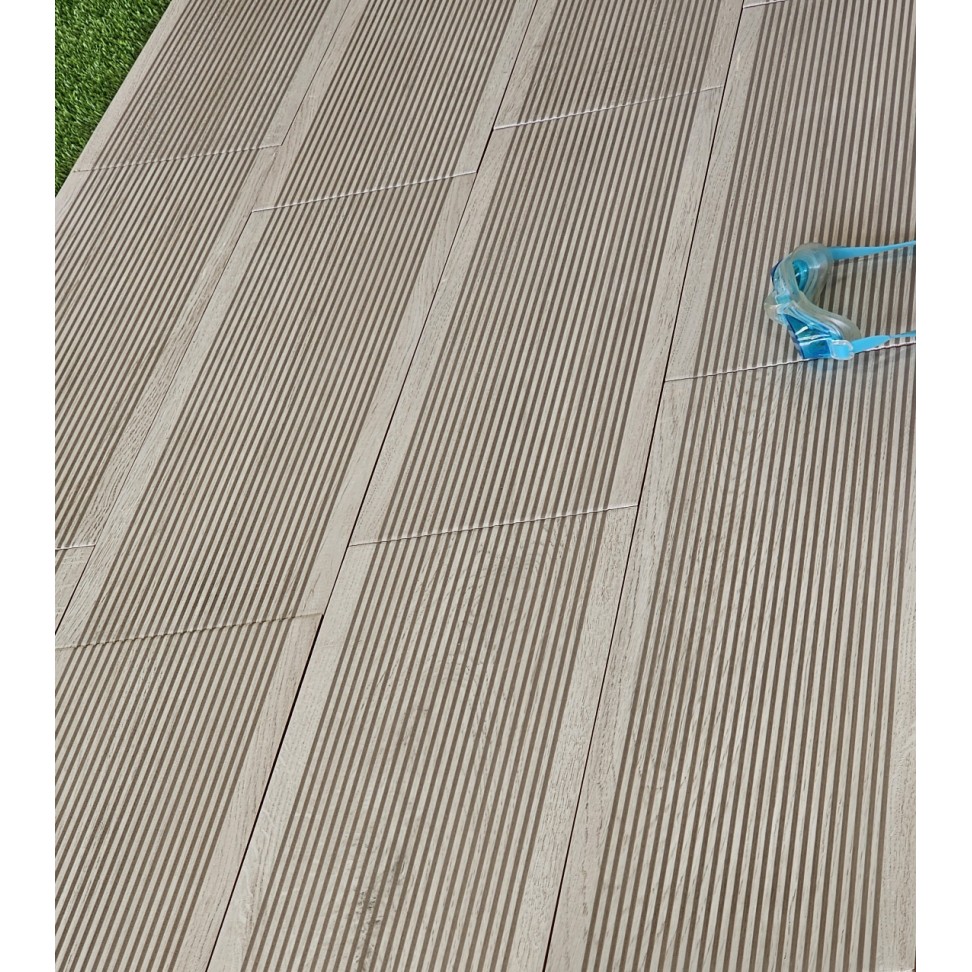 Pavimento Deck Torronto Gris 20x60 Cx.1,68m2 Pavimento Deck Torronto Gris 20x60 Cx.1,68m2