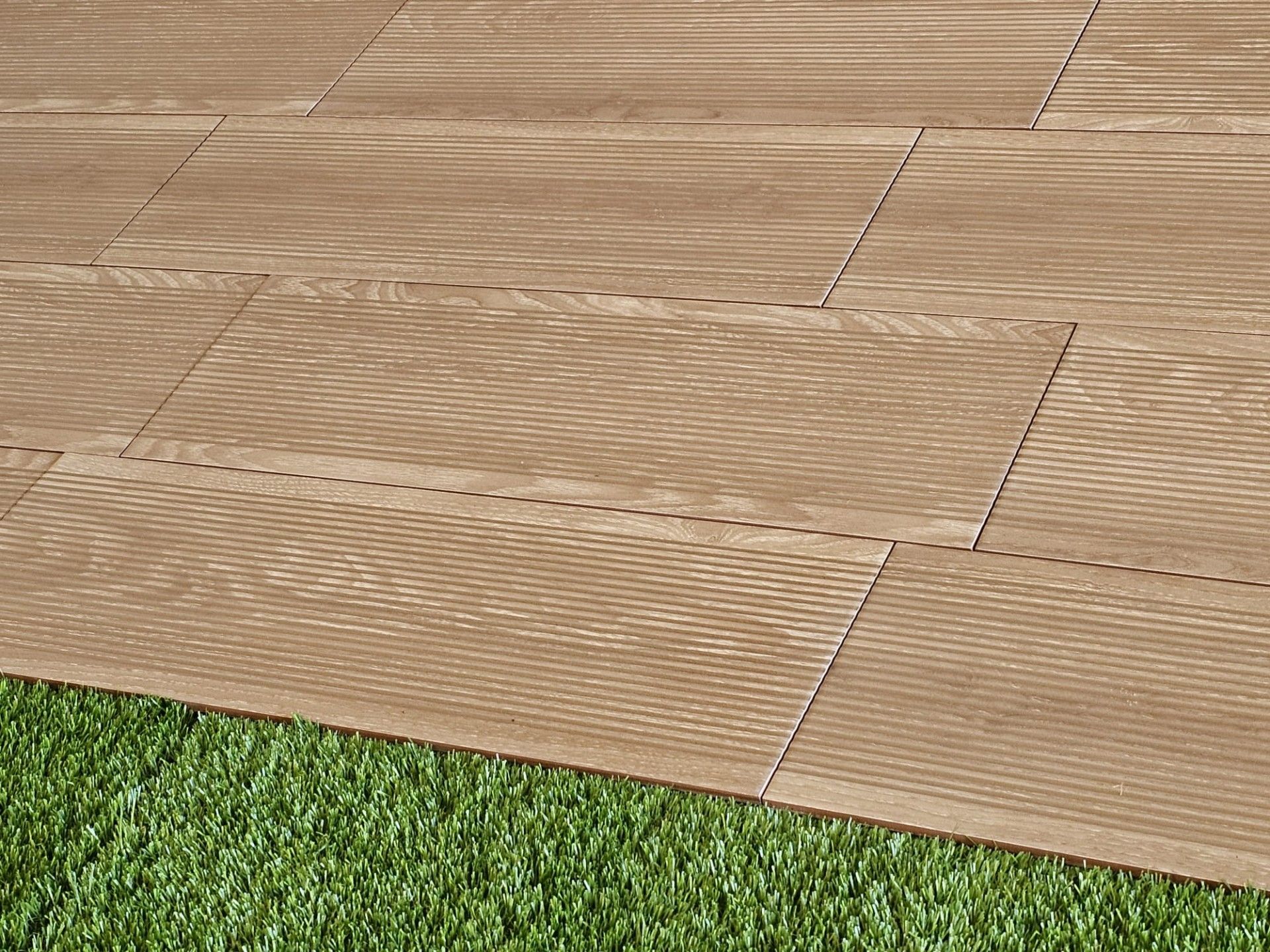 PAVIMENTO DECK TORRONTO IROKO 20X60 CX.1,68M2