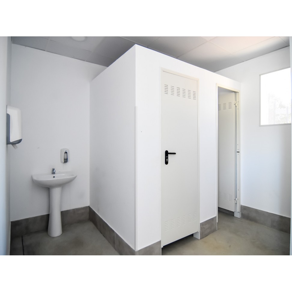 Porta Metal com Grelha Branca Direita 90x210cm Porta Metal com Grelha Branca Direita 90x210cm
