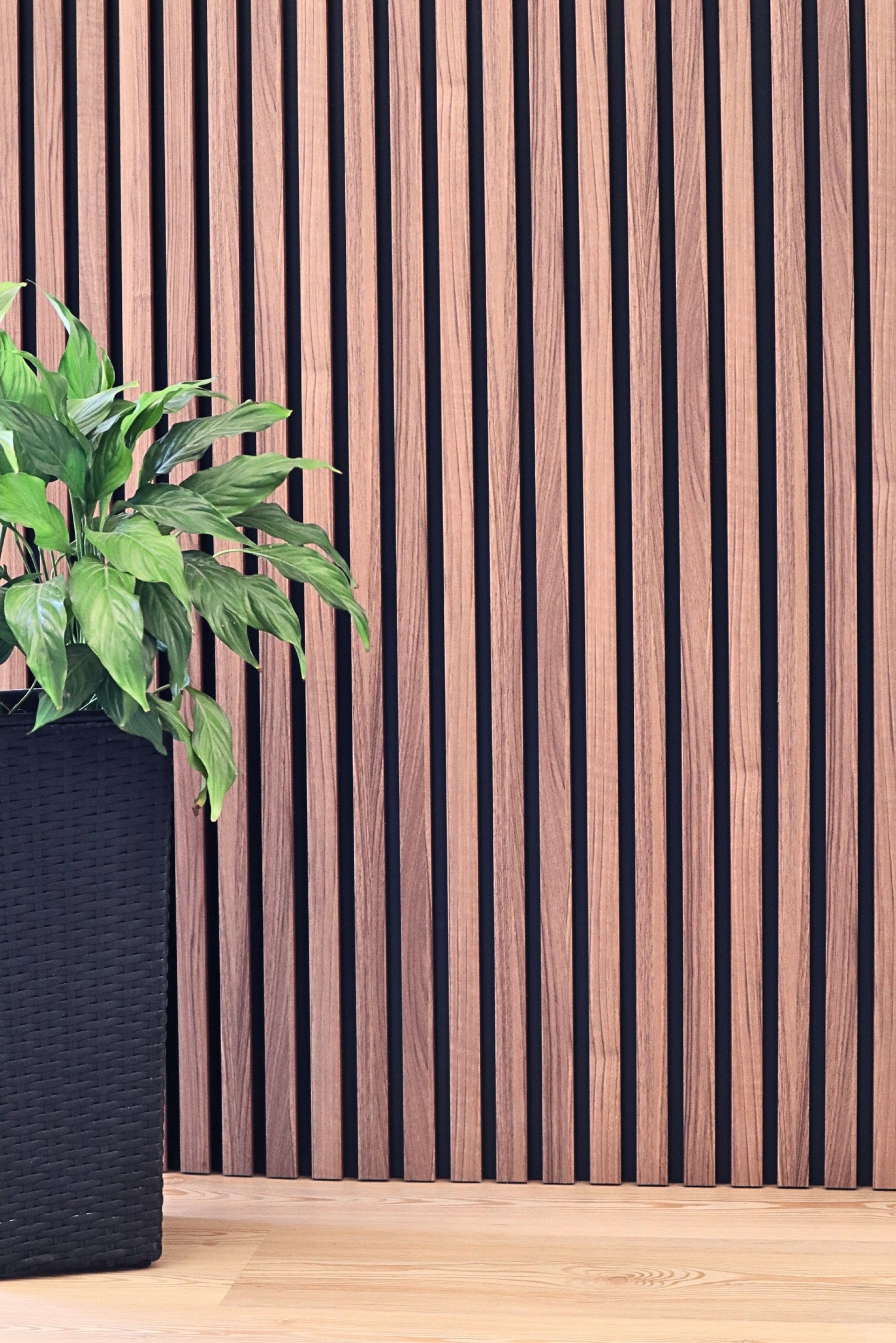 Ripado Pvc Nogueira 2800X143X24MM CX.2M2