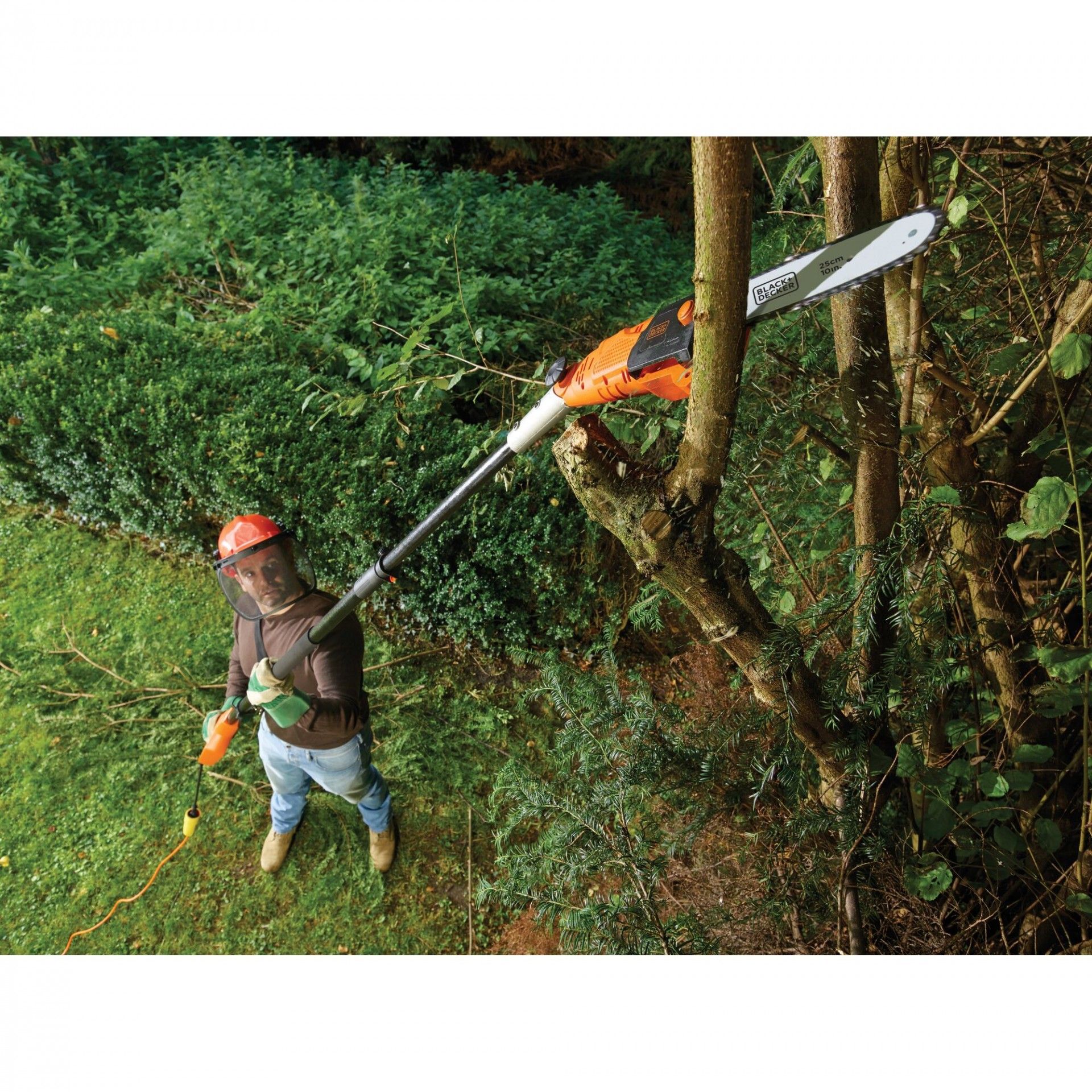 Eletrosserra 800W 25CM Telescópica BLACK + DECKER