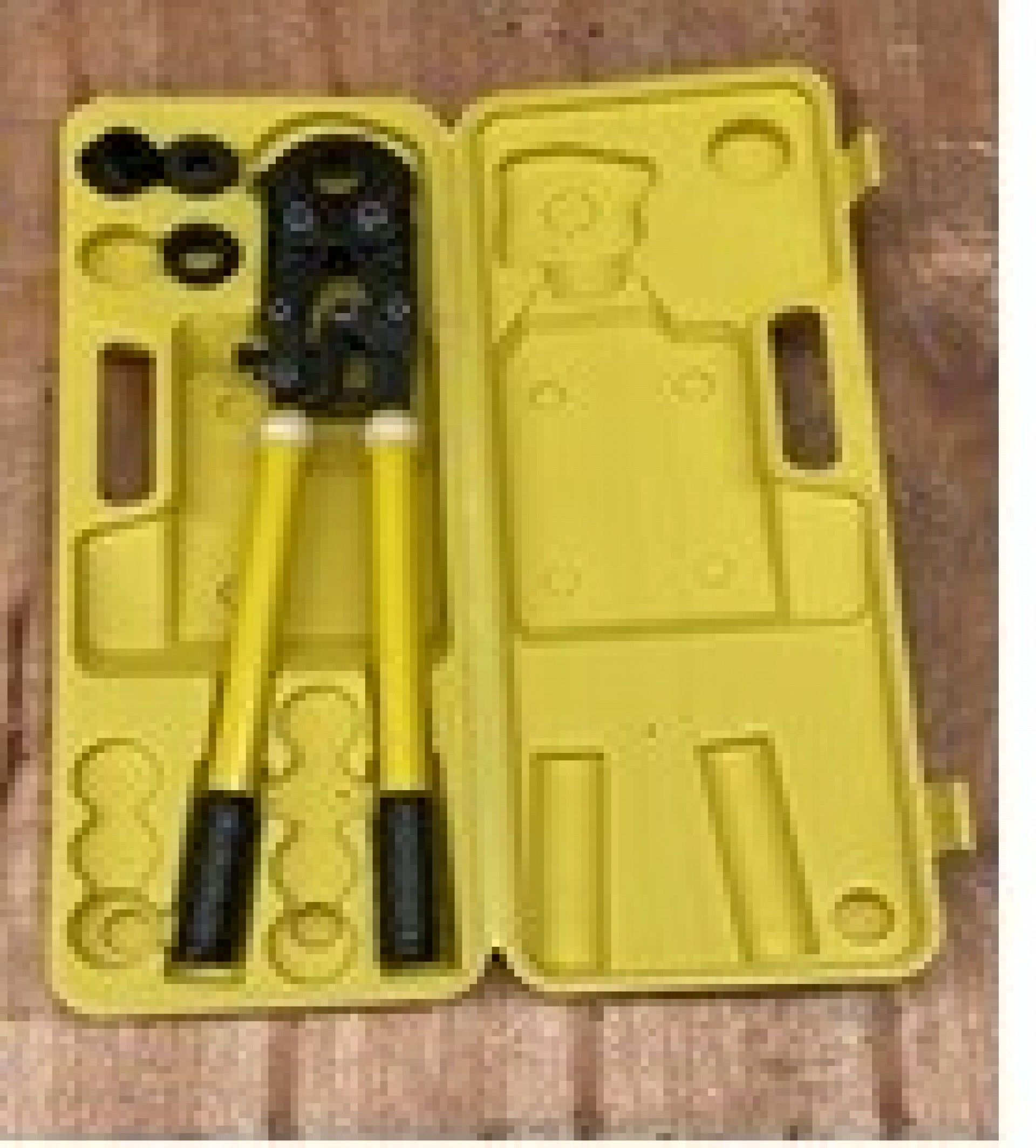 Alicate Cravar Multiusos 16-32 Fixo