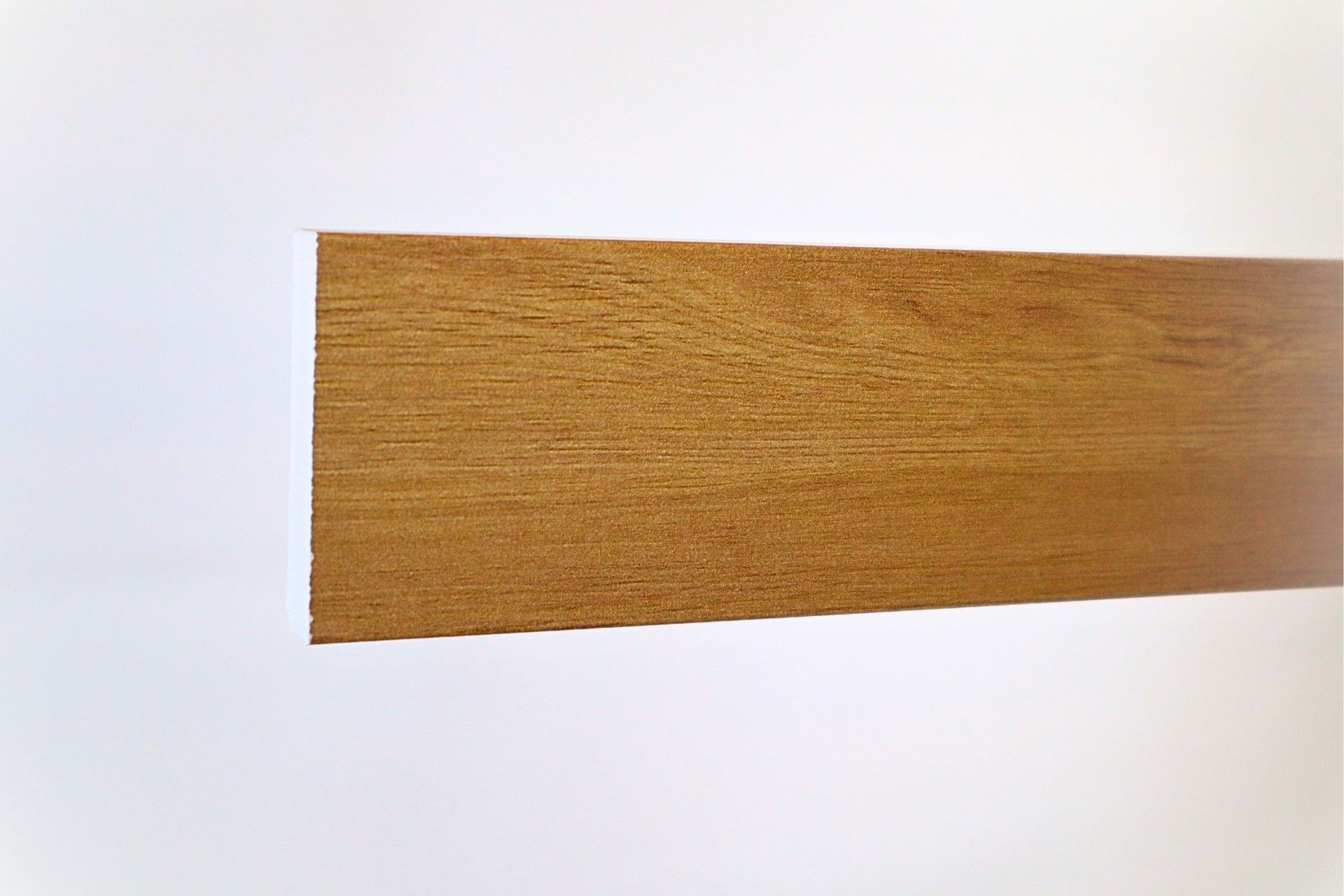 Rodapé PVC Expandido Carvalho 2500x70x14mm