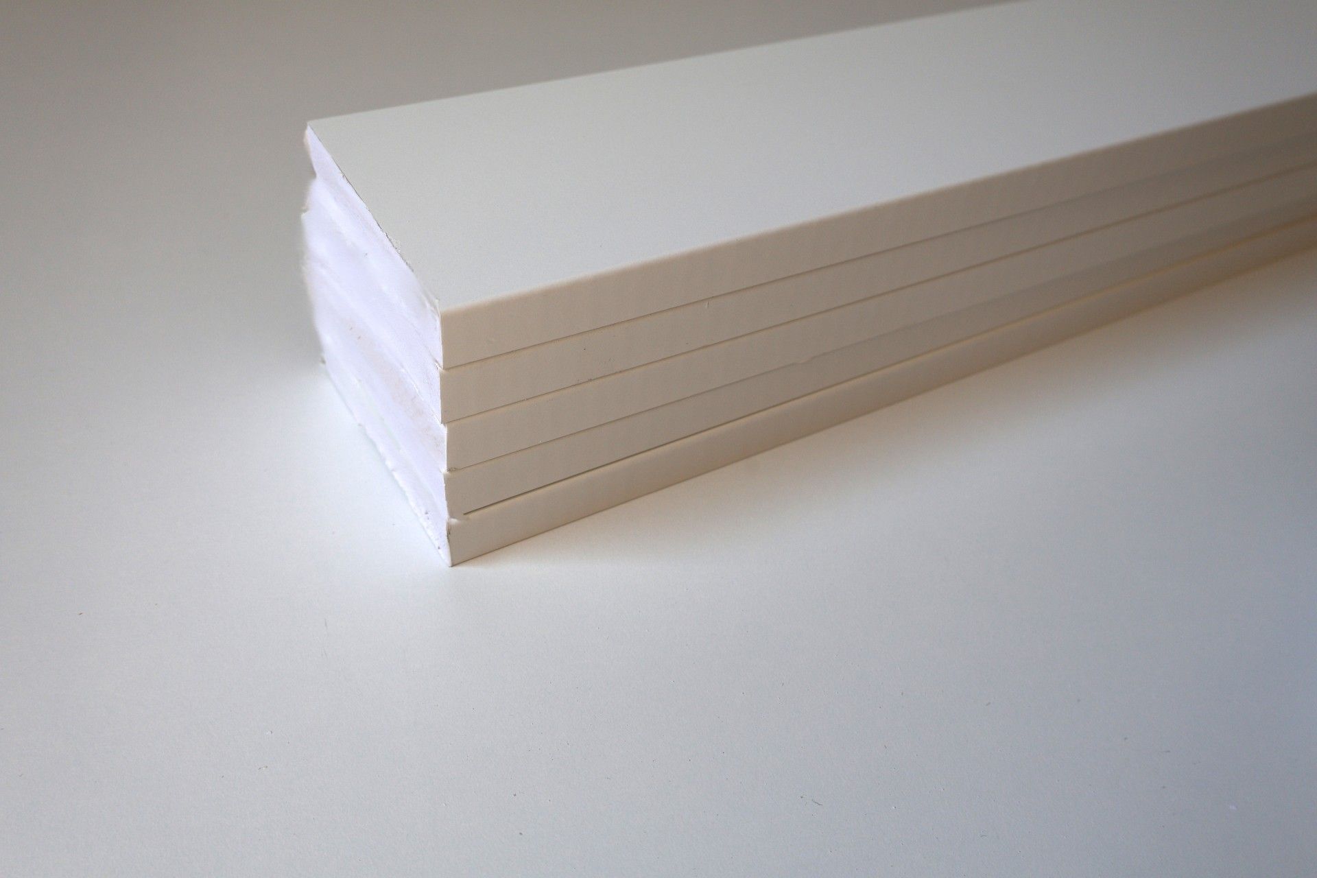 Pack 5 Rodapés PVC Expandido Branco 2500x70x14mm