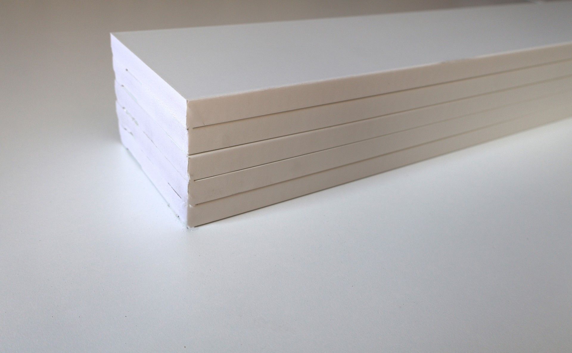 Pack 5 Rodapés PVC Expandido Branco 2500x100x14mm