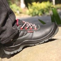 Sapato Pele Preta S1P Biqueira A�o Tam. 39