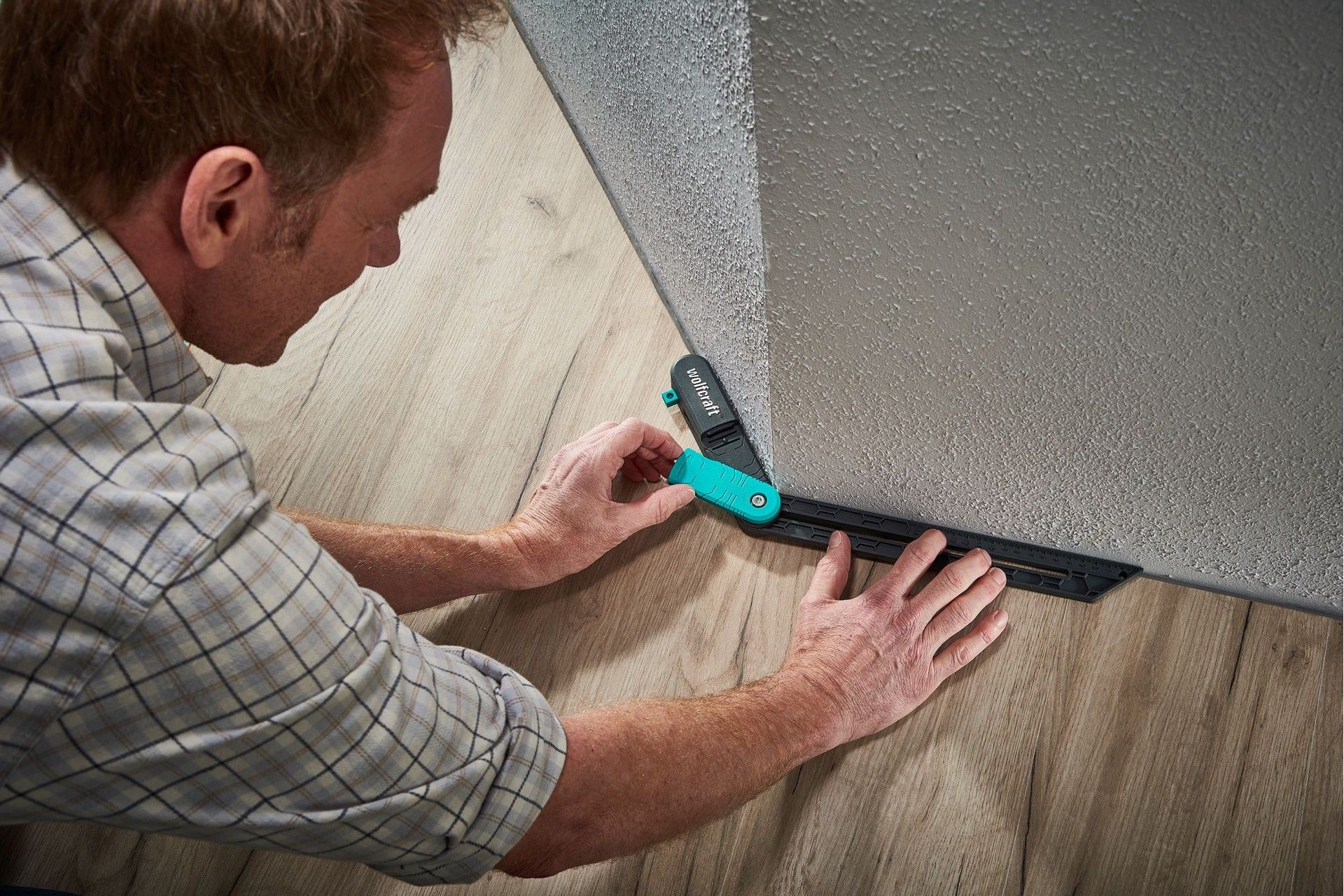 Esquadro móvel c/ função de marcação