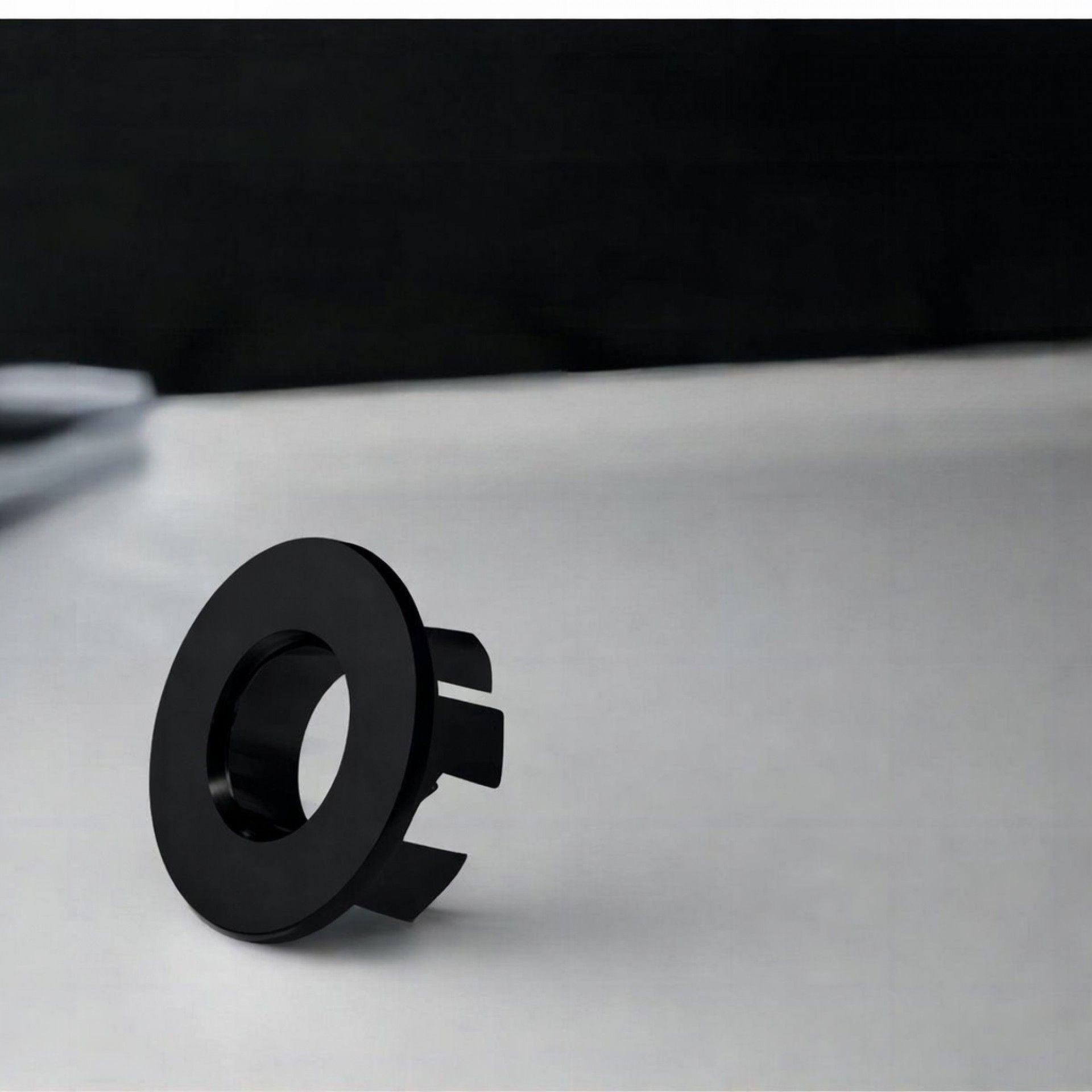 Embelezador de Lavatório/Bidé 2.2cm Preto