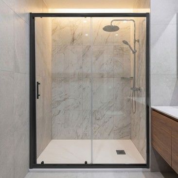 Frontal Duche Born�u Vidro Transparente 185x160cm, perfil preto