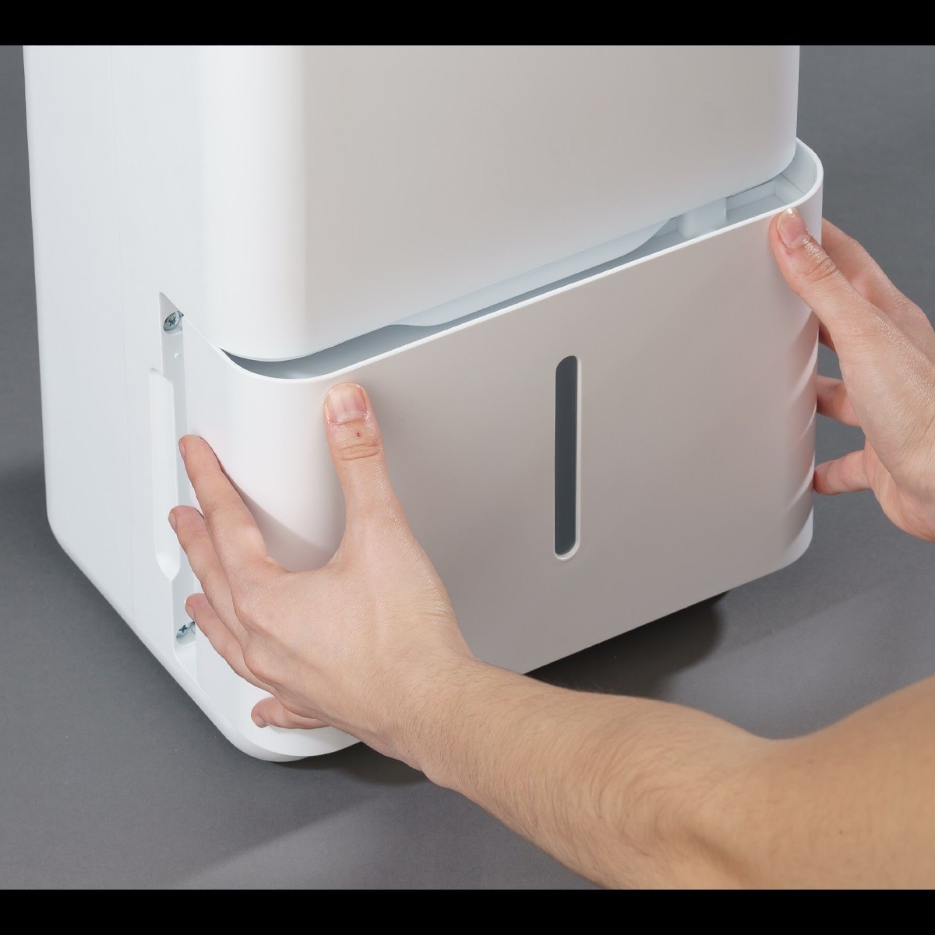 Desumidificador Jocel capacidade 10 L depósito 2 L