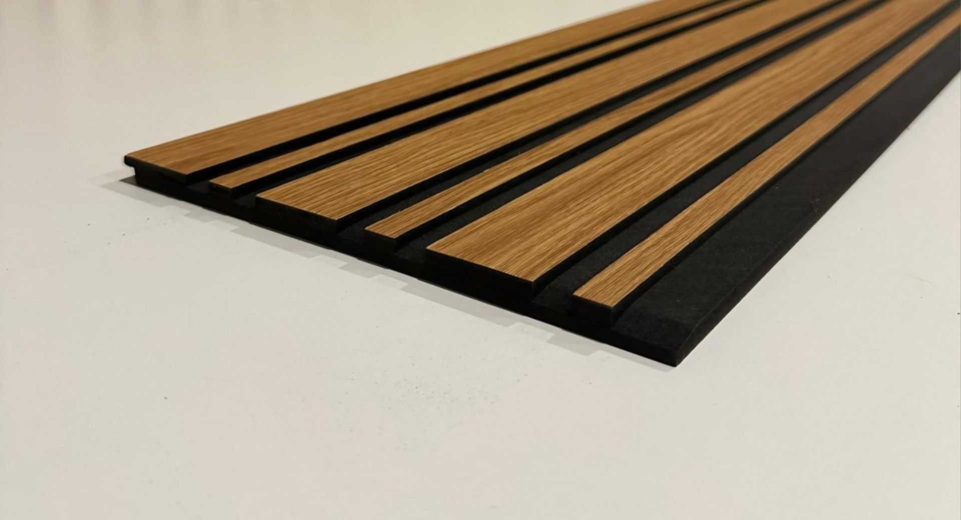 Ripado PVC Acústico Carvalho 2800x200x9mm Cx.3,92m2