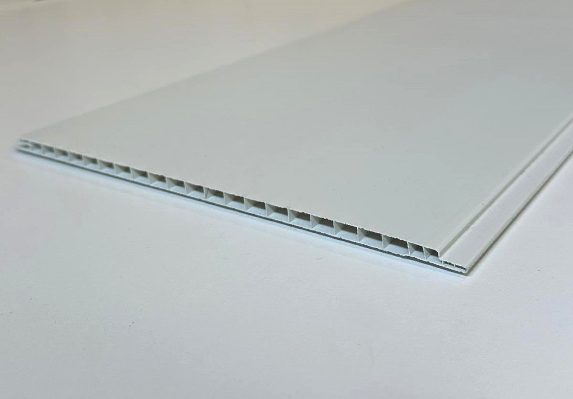 Lambrim PVC Branco 2700x200x6mm Cx.5,4m2